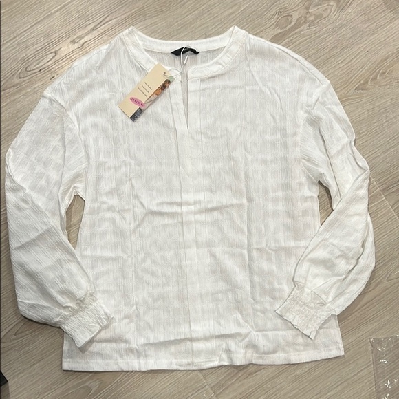 Other - Women's White Casual Shirt